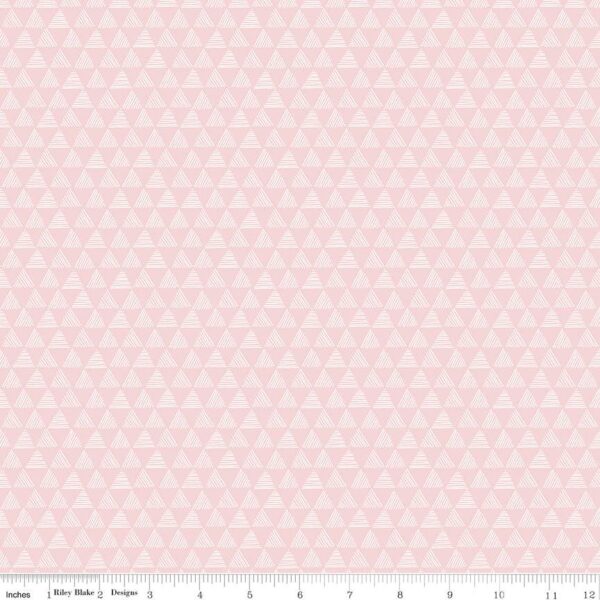 תמונה של בד דגם Purrfect Day Triangles Pink עם סגנון דוגמה מקטגורית גיאומטרי ומופשט ובעל צבע Pink
